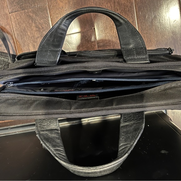 TUMI LAPTOP BAG - Picture 4 of 4